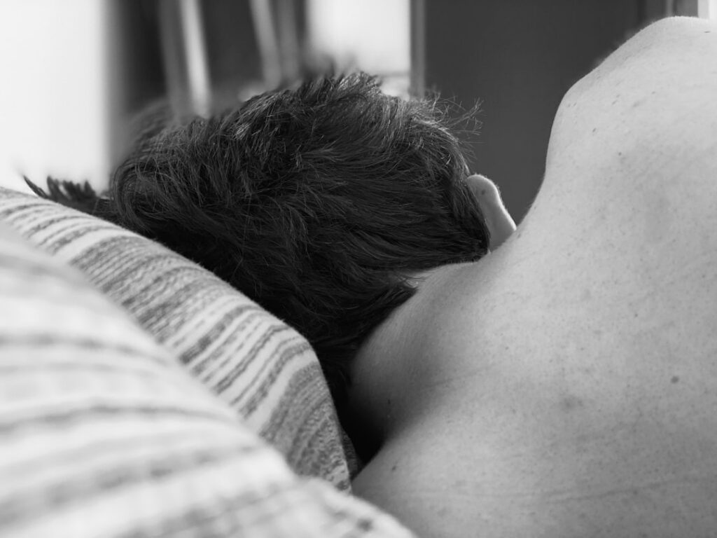 chest pressure when lying down on back